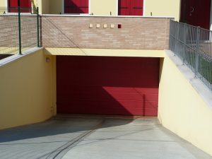 Piccolo Bruno Srl: Portoni per Garage